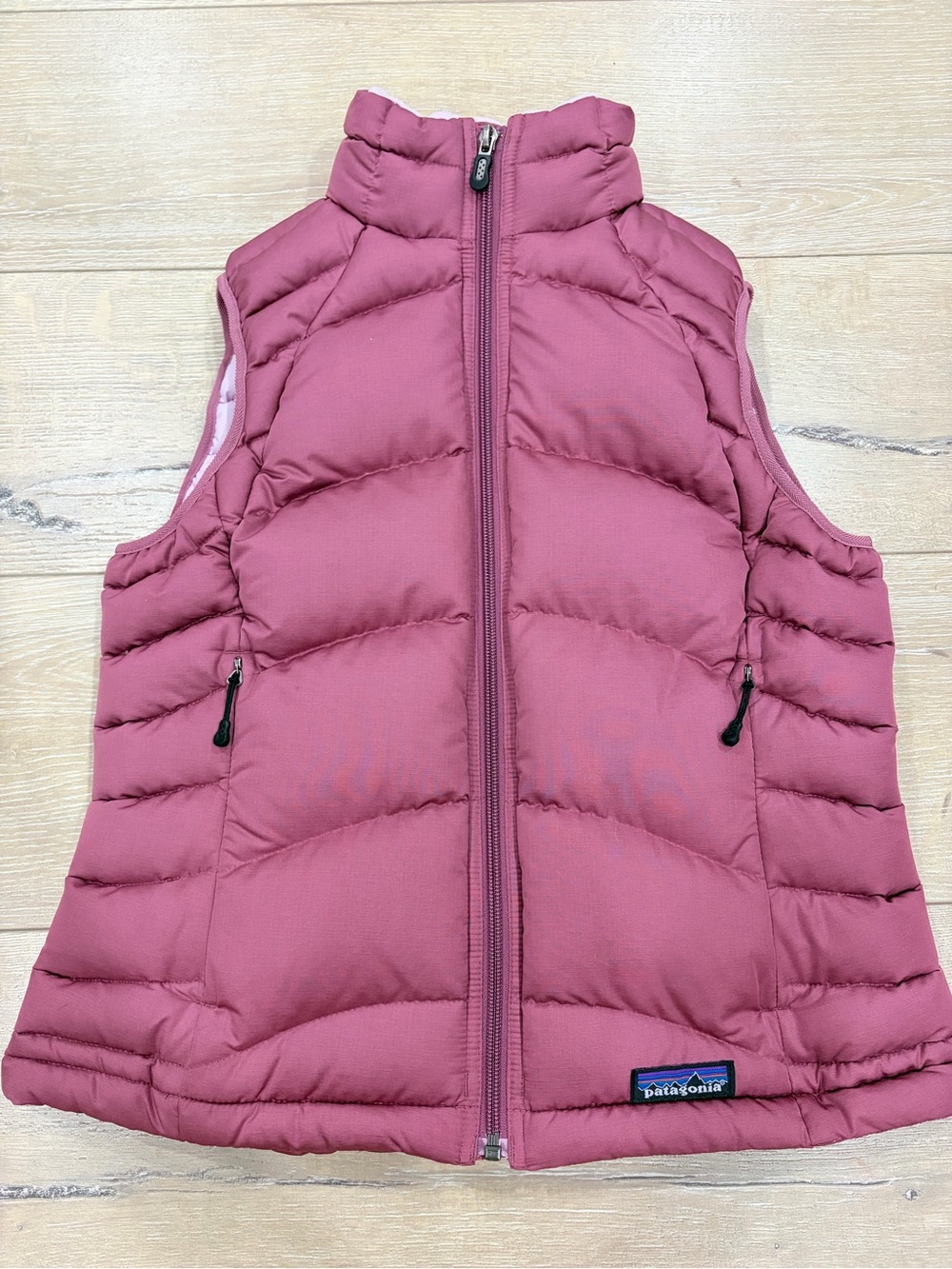 Patagonia Women's Down Sweater Vest Pink Puffer NWOT - 84642